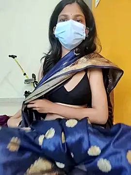 Shivani2002 online show from 30, 11, 2025