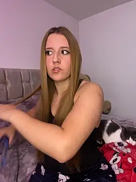 Cutie blondie online show from 14, 11, 2025