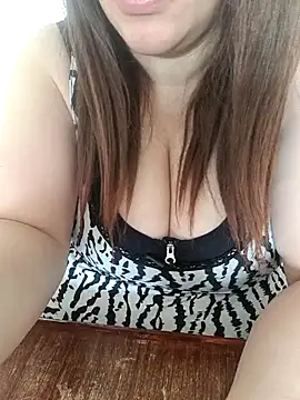 Snapshot of Madam-bezoul- chatting on 17, 1, 2026 Madam-bezoul- online show from 17, 1, 2026