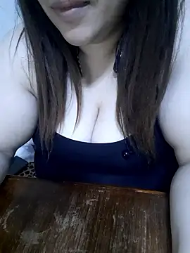 Snapshot of Madam-bezoul- chatting on 2, 2, 2026 Madam-bezoul- online show from 2, 2, 2026