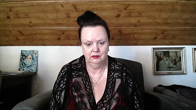 TiffanyMature online show from 10, 7, 2026