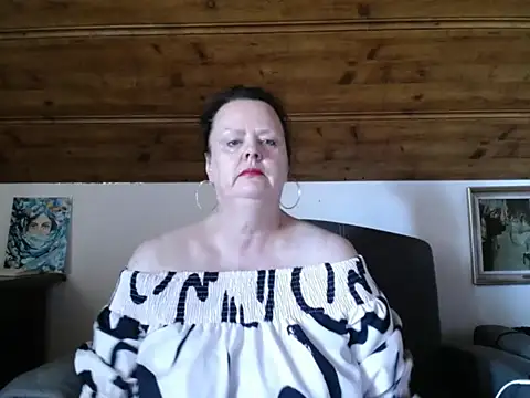 TiffanyMature online show from 21, 7, 2026