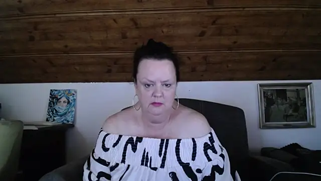 TiffanyMature online show from 28, 7, 2026