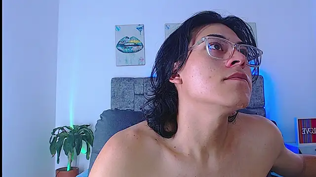 dirty model online show from 15, 9, 2025