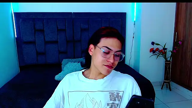 dirty model online show from 27, 9, 2025