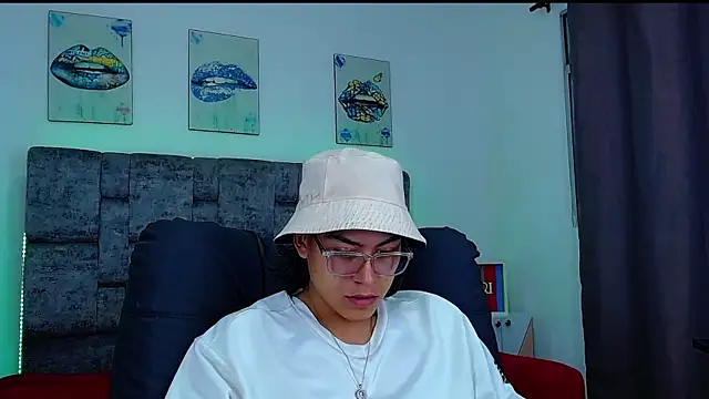 dirty model online show from 13, 10, 2025