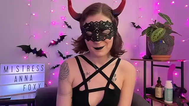 mistressannafoxx online show from 30, 10, 2025