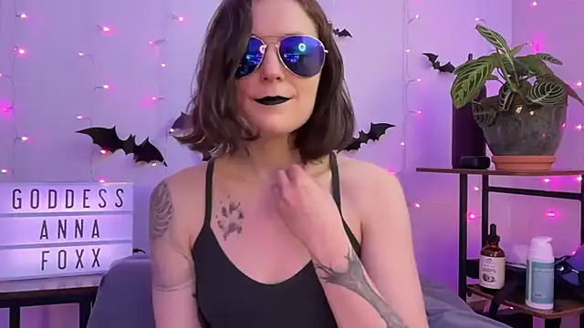 mistressannafoxx online show from 20, 11, 2025