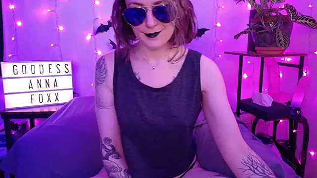 mistressannafoxx online show from 16, 2, 2026