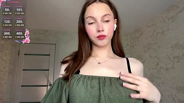 Snapshot of NylaNadler chatting on 24, 7, 2026 NylaNadler online show from 24, 7, 2026