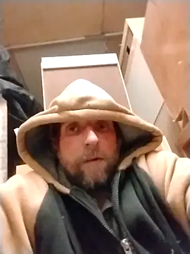 Snapshot of CatchyPart93 chatting on 17, 12, 2025 CatchyPart93 online show from 17, 12, 2025