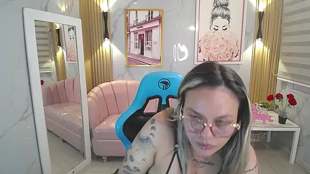 Jade Jones a online show from 9, 10, 2025