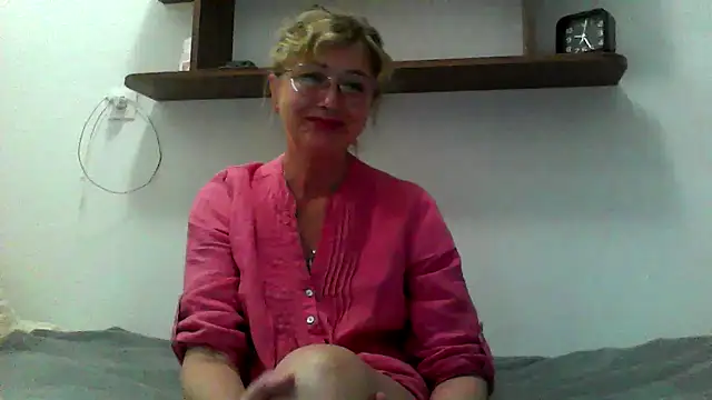 Snapshot of IrynaMolbertx chatting on 17, 9, 2025 IrynaMolbertx online show from 17, 9, 2025