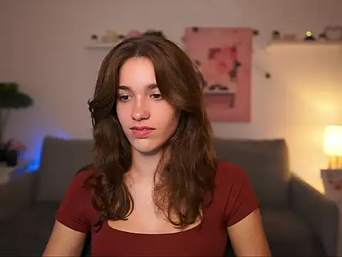 kissie cat online show from 10, 9, 2025