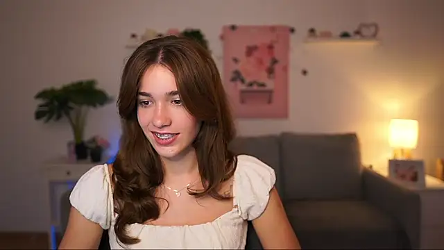 kissie cat online show from 19, 9, 2025