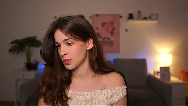 kissie cat online show from 30, 4, 2026