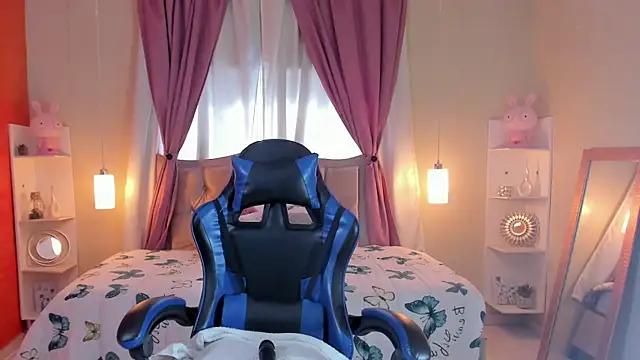 IsabellaHot01 online show from 9, 4, 2026