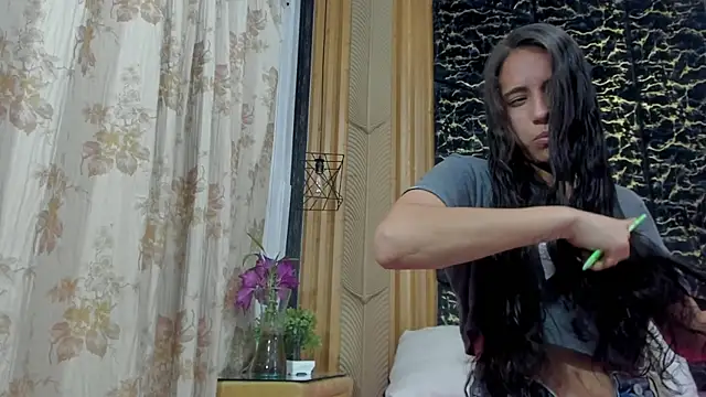 Snapshot of MiaCours chatting on 1, 5, 2026 MiaCours online show from 1, 5, 2026
