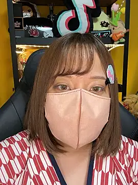 Snapshot of 0kanna0 chatting on 1, 10, 2025 0kanna0 online show from 1, 10, 2025