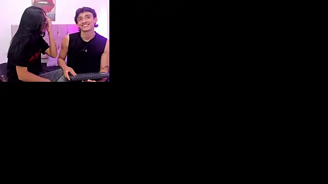 AndretiiAndCamila online show from 29, 9, 2025