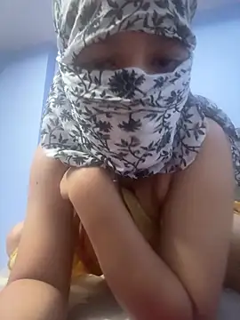Snapshot of crazy111girl chatting on 22, 6, 2026 crazy111girl online show from 22, 6, 2026