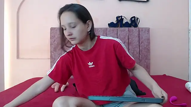 Snapshot of aiiram_hard_sex chatting on 1, 7, 2026 aiiram hard sex online show from 1, 7, 2026