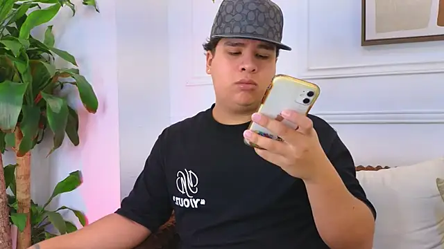 Naim Bennetsex online show from 1, 4, 2026