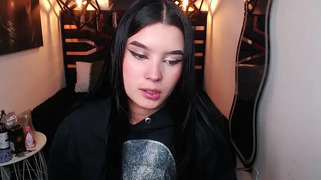 Natalie loffreda online show from 8, 4, 2026