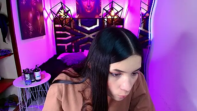 Snapshot of Natalie_loffreda chatting on 6, 6, 2026 Natalie loffreda online show from 6, 6, 2026