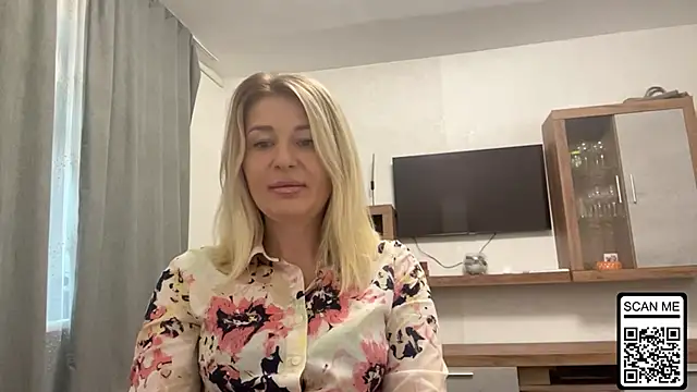 Blondie xoxoxo online show from 2, 10, 2025