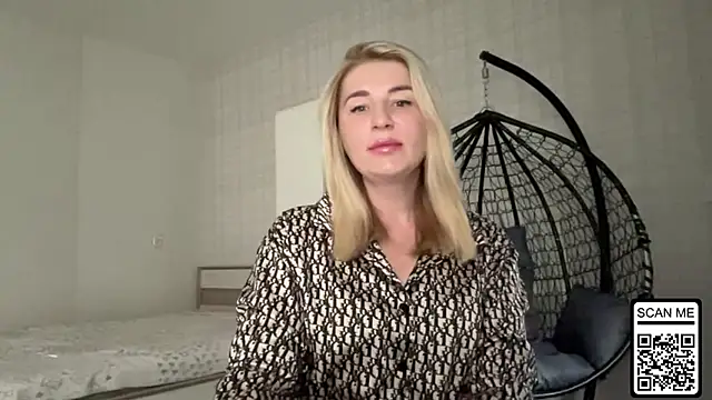 Blondie xoxoxo online show from 5, 6, 2026