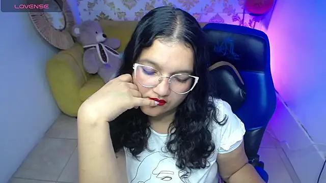 Lily rousee m online show from 25, 9, 2025