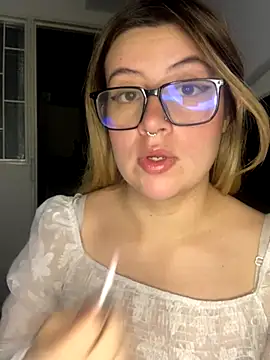 Blair Bunnyy online show from 2, 12, 2025