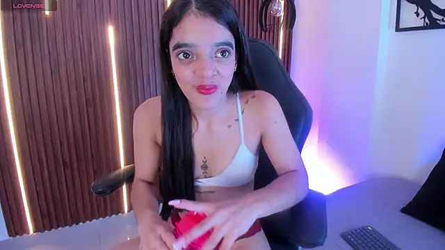 Snapshot of Sophia_Blazee chatting on 1, 10, 2025 Sophia Blazee online show from 1, 10, 2025