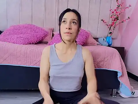 DarlingDuchess  online show from 6, 10, 2025