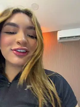 Snapshot of jenn_fit chatting on 16, 5, 2026 jenn fit online show from 16, 5, 2026