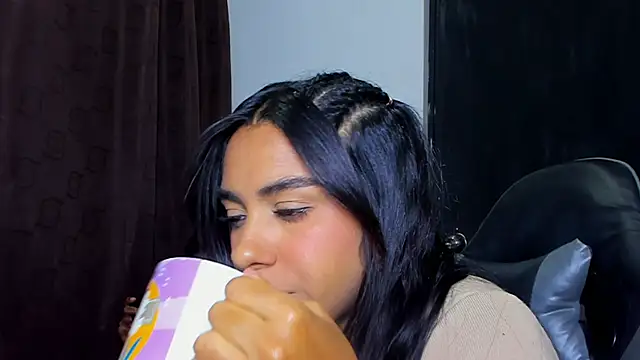 violet and myers online show from 8, 4, 2026