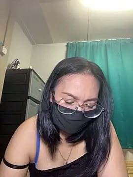Snapshot of melyiaaa chatting on 29, 4, 2026 melyiaaa online show from 29, 4, 2026
