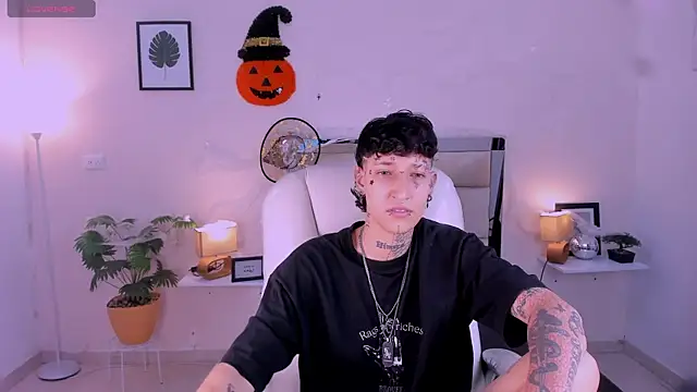 Luci Rose online show from 22, 10, 2025