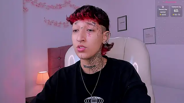 Snapshot of Luci_Rose chatting on 5, 4, 2026 Luci Rose online show from 5, 4, 2026