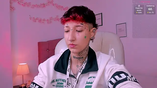 Snapshot of Luci_Rose chatting on 12, 4, 2026 Luci Rose online show from 12, 4, 2026