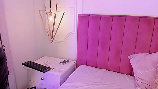 Tessa Sinclaire online show from 2, 3, 2026