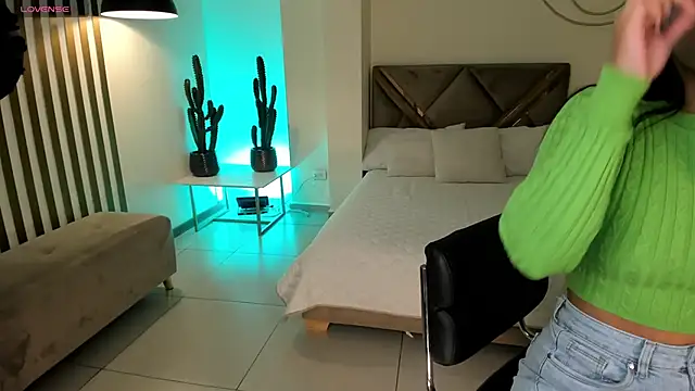 AyshelBrown online show from 26, 11, 2025