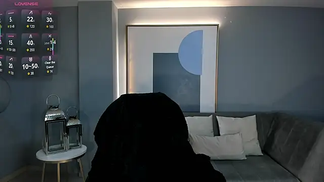 MilaColeman online show from 23, 12, 2025