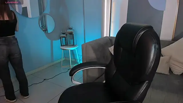 LizzCooper online show from 30, 11, 2025