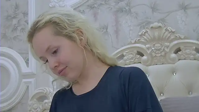 Snapshot of EllieFrosty_ chatting on 11, 7, 2026 EllieFrosty online show from 11, 7, 2026