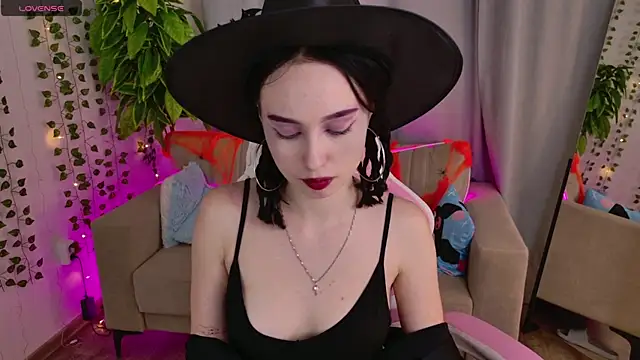 MonikaCarter online show from 30, 10, 2025