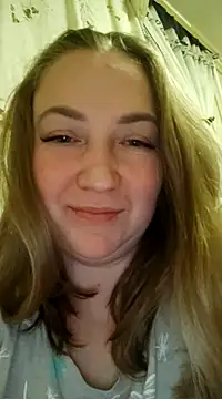 Kiss Eva online show from 25, 2, 2025