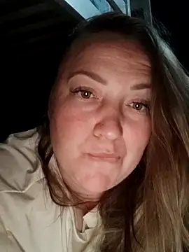 Kiss Eva online show from 8, 10, 2025