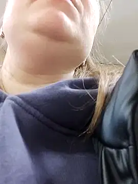 Kiss Eva online show from 24, 2, 2026